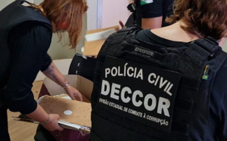 Sargento músico é preso e expulso do Exército por beijar aluna de 14 anos na boca