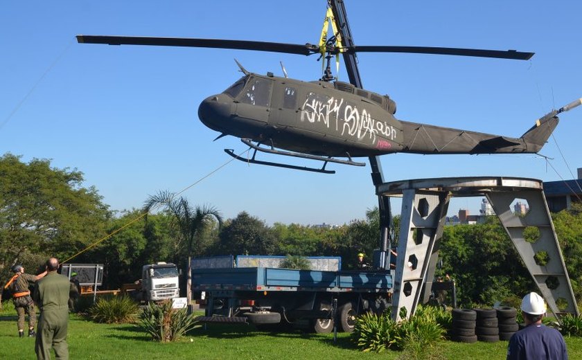 Helicóptero com indígenas cai em zona de mata no Acre, e todos sobrevivem