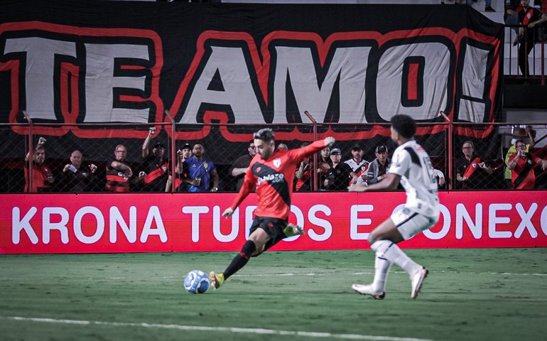 Com gol relâmpago, Atlético-GO bate Ponte Preta e volta a vencer após seis jogos na Série B