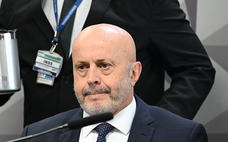 ‘Careca do INSS’ não responde perguntas de relator, mas nega participar de fraude