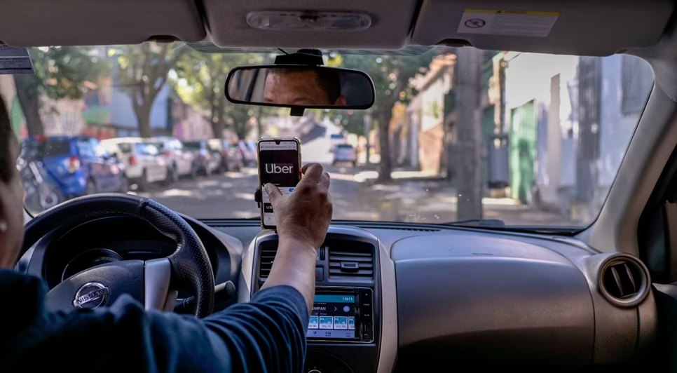 STF decidirá se há relação de empregado-patrão entre motoristas e aplicativos
