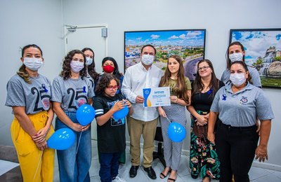 Pestalozzi concede título “Amigo do Autista” ao prefeito Luciano Barbosa