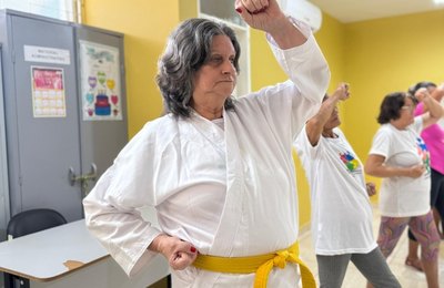 Deficiente visual supera limites no karatê adaptado