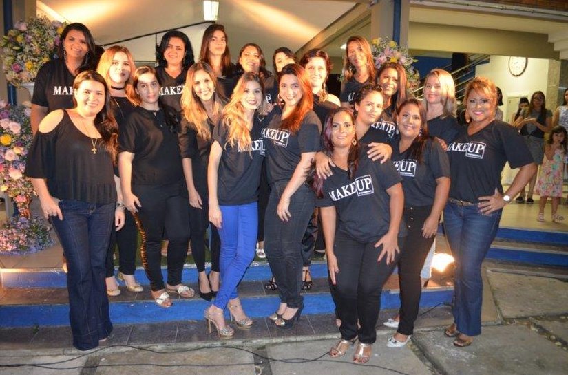 Alunas do Senac promovem desfile de noivas na Unidade Poço