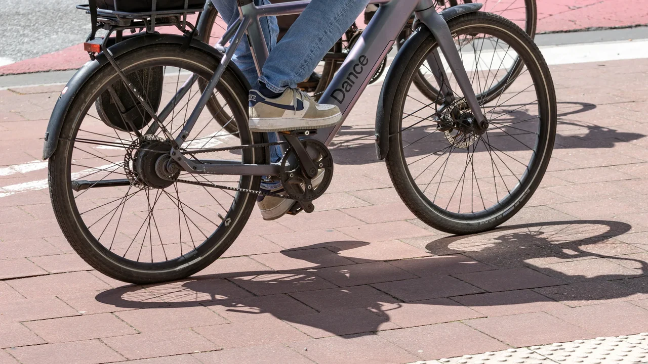 Orla da Zona Sul vai ganhar ciclofaixa de lazer para bikes elétricas e autopropelidos