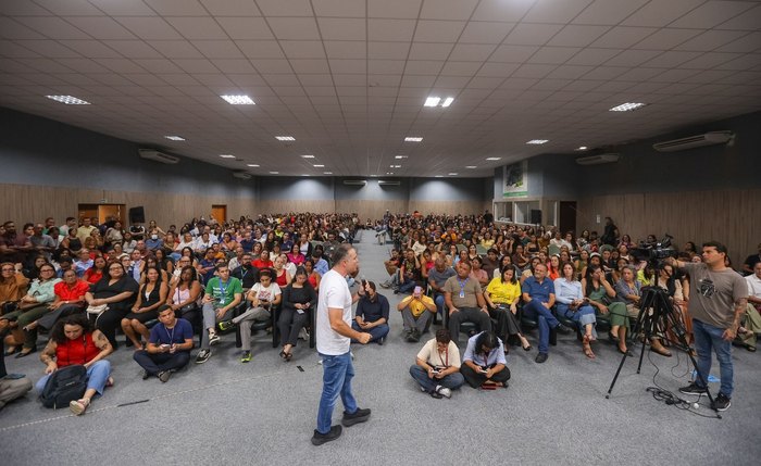 Renan Filho explica projeto político em evento em Maceió