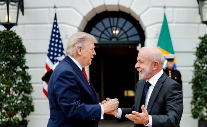 Lula e Trump durante encontro na Casa Branca