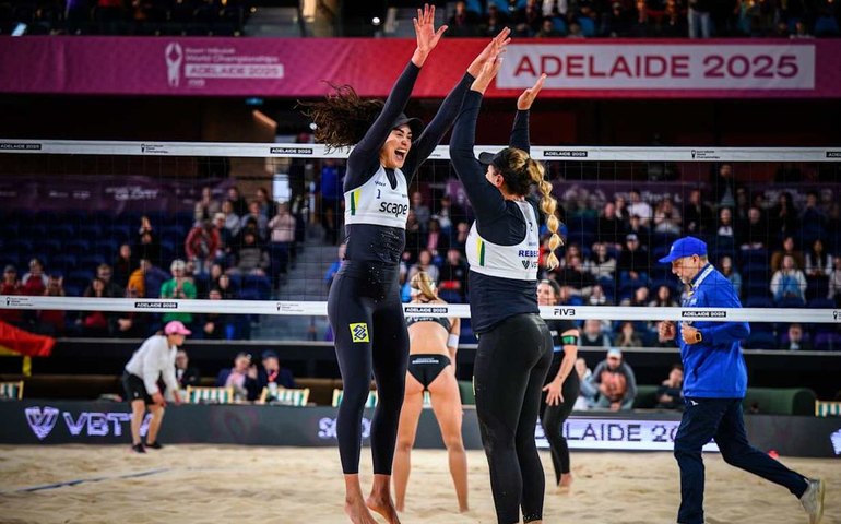 Três duplas brasileiras vão às quartas do Mundial de vôlei de praia