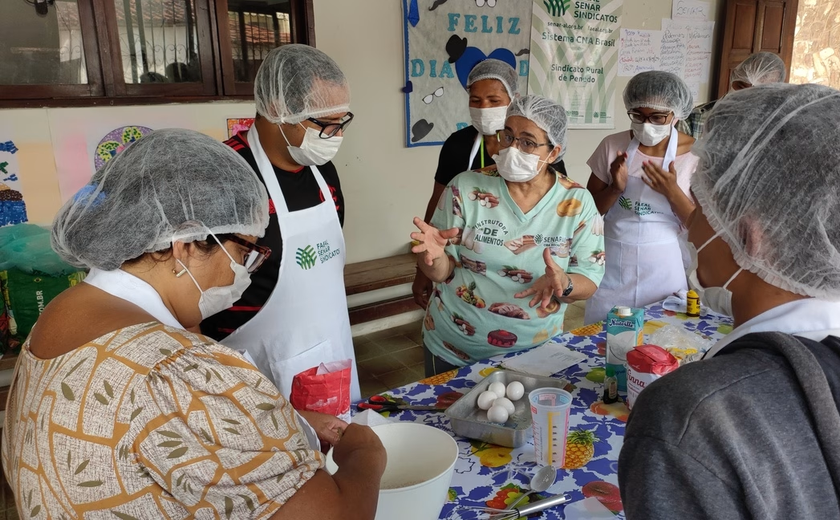 Setembro Amarelo: Curso ensina a produzir pães e funciona como atividade terapêutica para usuários do CAPS de Penedo