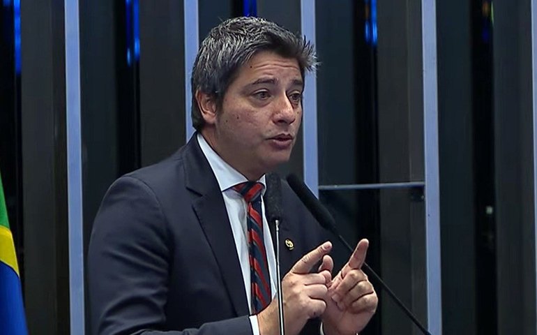 Portinho questiona atraso no repasse de recursos para municípios