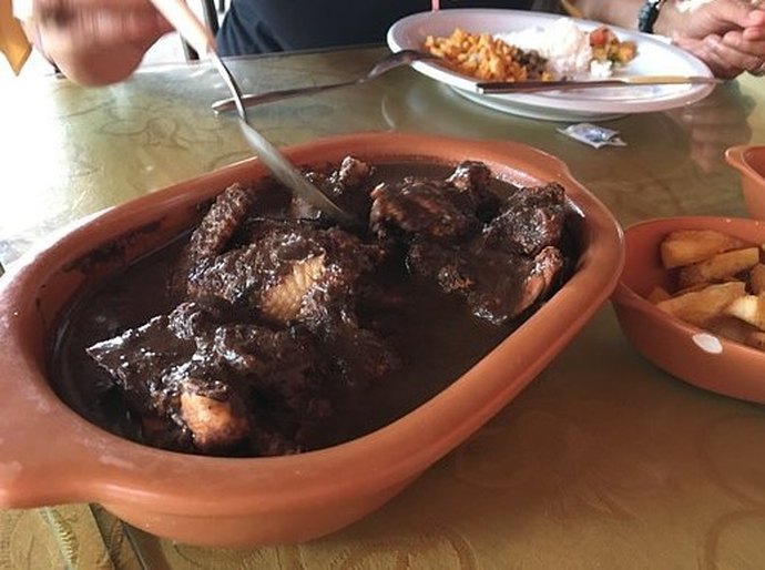 Galinha à Cabidela de Dona Lourdes é reconhecida como Patrimônio Cultural