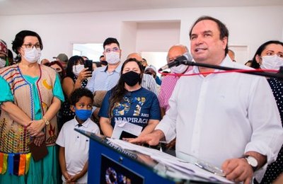 Prefeito Luciano Barbosa anuncia construção de ginásio de esportes no bairro Canafístula