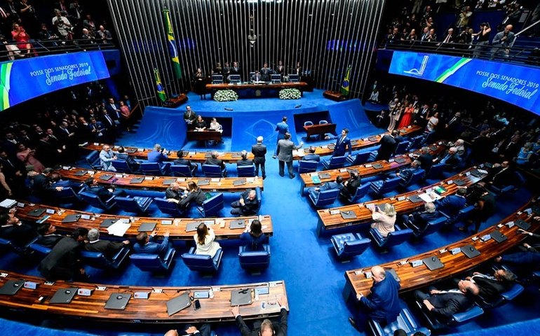 Os três senadores alagoanos votaram a favor da Reforma Tributária