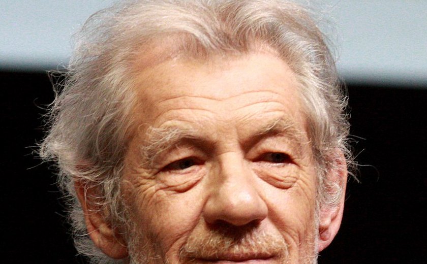 Ian McKellen atualiza seu estado de saúde