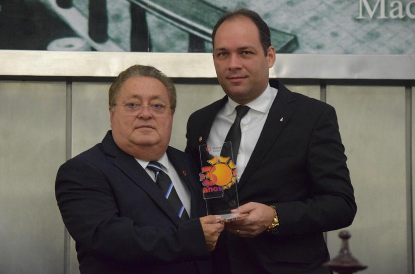 Assembleia homenageia passagem dos 30 anos do Maceió Shopping