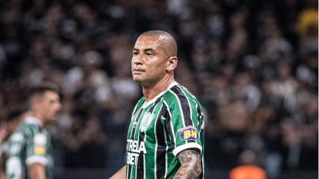 Wellington Paulista e mais cinco são dispensados do América-MG após queda no Brasileirão