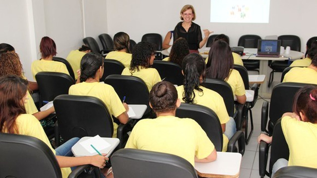 Governo promove oficina do primeiro emprego para adolescentes