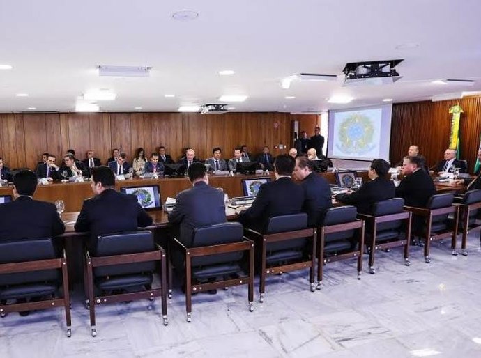 Henrique Eduardo Alves: turismo para enfrentar a crise econômica