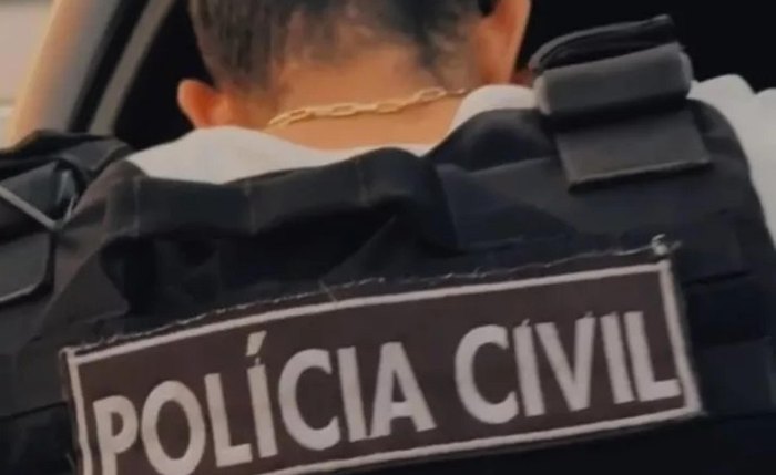 Criminoso abordou a vítima no ano passado após ela deixar um bloquinho de carnaval à noite Criminoso abordou a vítima no ano passado após ela deixar um bloquinho de carnaval à noite