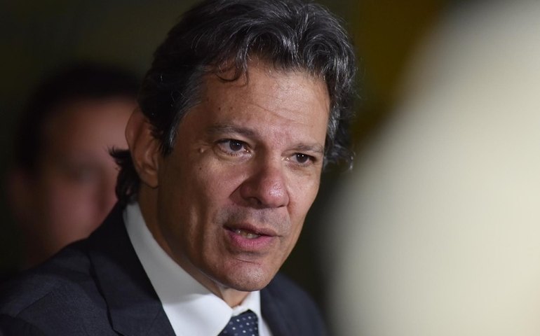 Haddad se reúne com Nubank em último compromisso do dia
