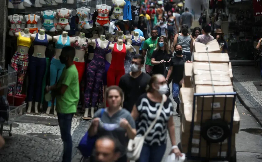 Confiança do comércio fica estável em abril ante março, mostra CNC