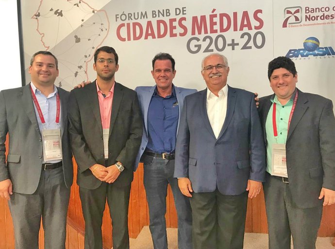 Em Fortaleza, Teófilo participa de encontro que reúne as principais cidades nordestinas