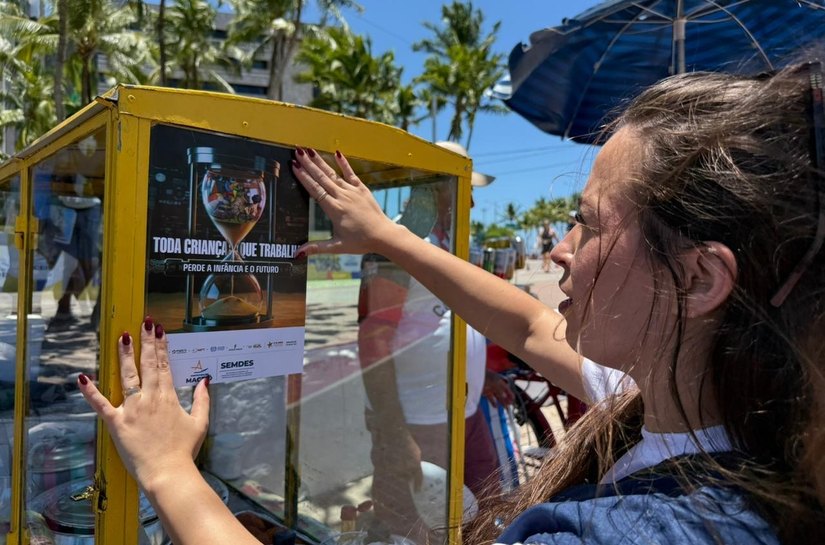 Semdes realiza ação de combate ao trabalho infantil na orla de Maceió