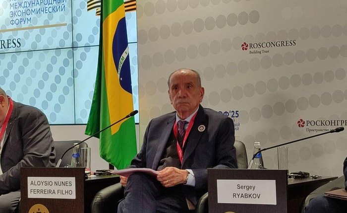 'Não se vive só de política': Brasil e Rússia querem comércio complementar, diz Aloysio Nunes 'Não se vive só de política': Brasil e Rússia querem comércio complementar, diz Aloysio Nunes