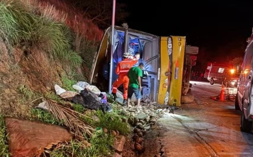 Motorista de ônibus que saiu de Arapiraca envolvido em acidente que matou cinco é preso