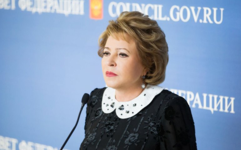 Ocidente impõe sua visão de democracia para subjugar outras nações, diz presidente do Senado russo