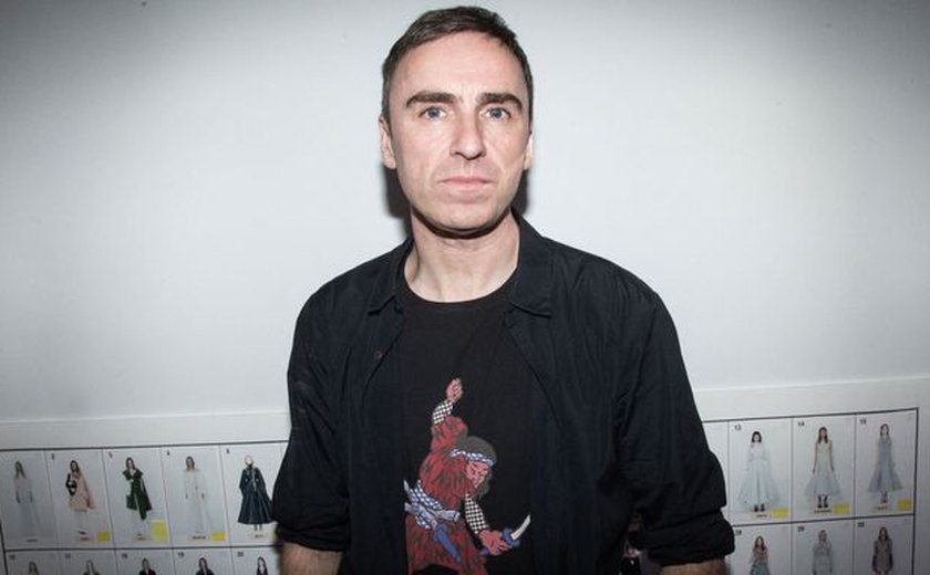 Raf Simons lança sua primeira coleção de óculos para a Calvin Klein