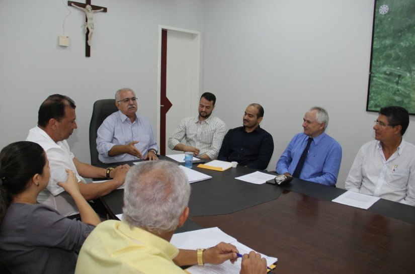 Teófilo ouve empresários da construção civil e propõe incentivos ao setor