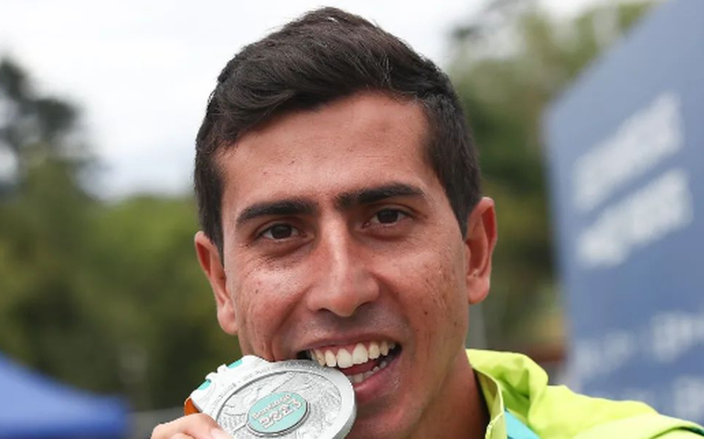 Caio Bonfim é prata na marcha atlética e brinca que percurso estava 'maior para compensar o feminino'