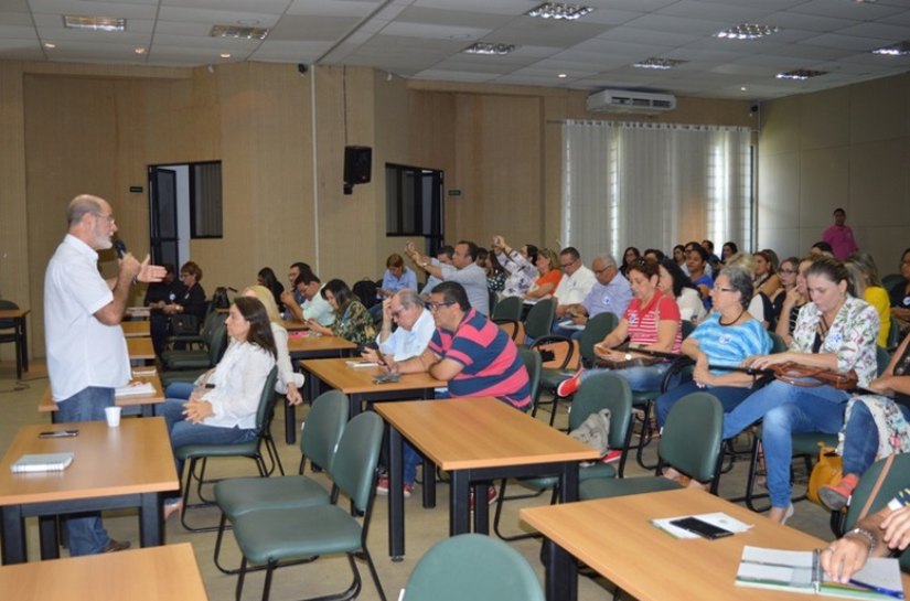 Municípios alagoanos denunciam que atraso da Sesau provoca caos no SUS
