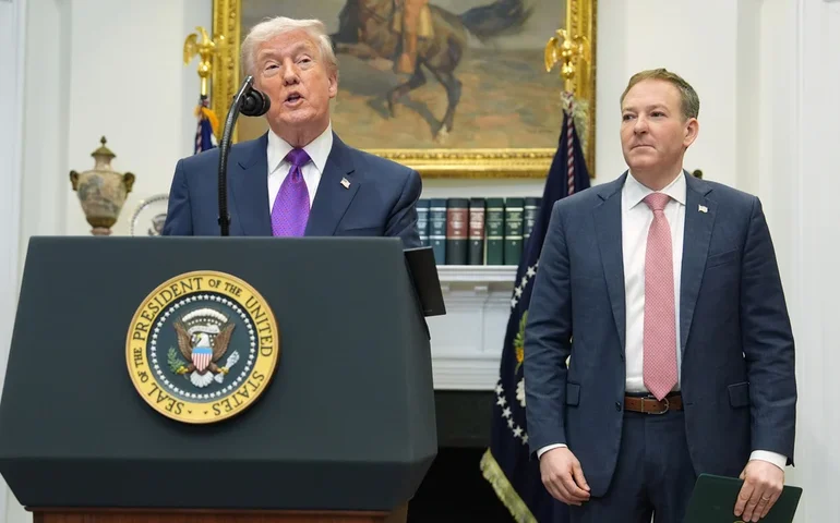 Líder da EPA, Zeldin, apoia o corte do orçamento da agência pela metade em audiências controversas no Congresso.