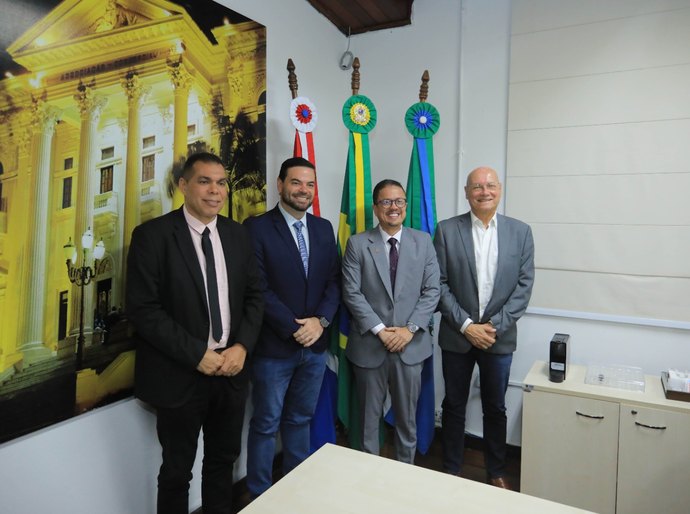 Charles Hebert toma posse como vereador na Câmara de Maceió