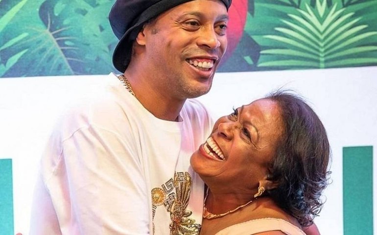 Mãe de Ronaldinho Gaúcho, Dona Miguelina morre vítima da covid-19 aos 71 anos 