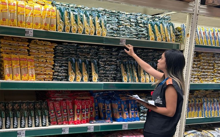 Procon Maceió divulga pesquisa com variação de preços da cesta básica em agosto