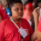 Projeto prevê que SUS fornecerá abafador de ruído para pessoa com autismo