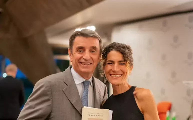 Escritora italiana Chiara Gentile apresenta livro em Brasília