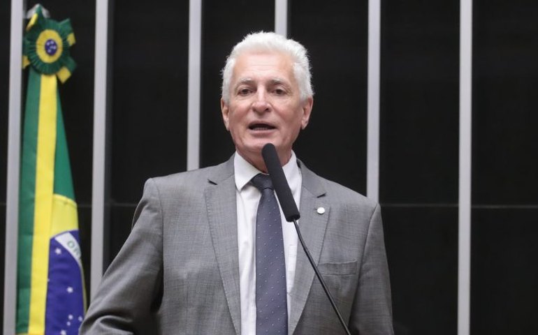 Comissão aprova atualização da lei que regulamenta profissões de áreas de engenharia e agronomia