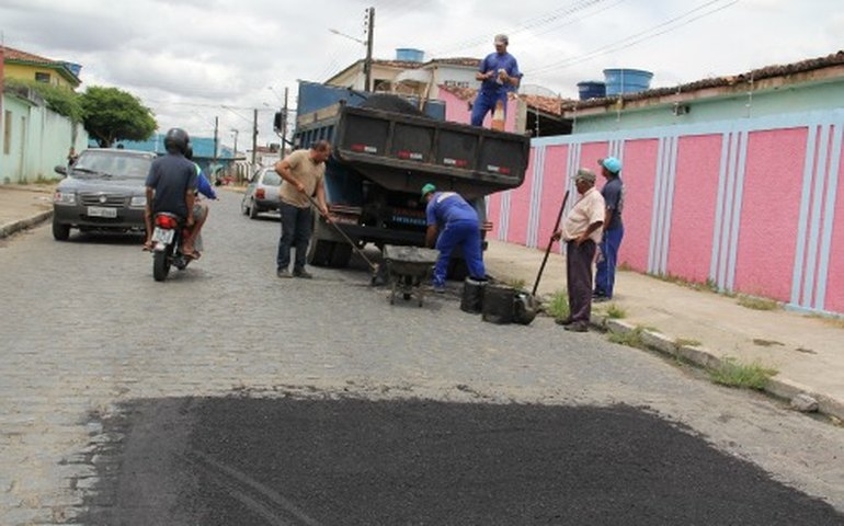 Prefeitura de Arapiraca avalia estragos provocados por fortes chuvas