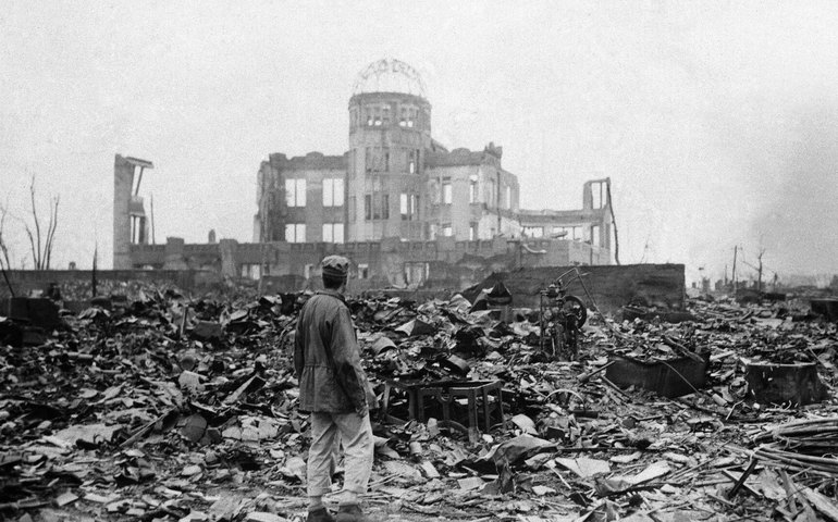 Risco nuclear aumenta 80 anos depois de Hiroshima, mas desarmamento é possível, diz especialista
