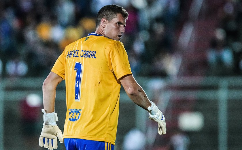 Santos desiste de fazer investida e Rafael Cabral participa de treino no Cruzeiro