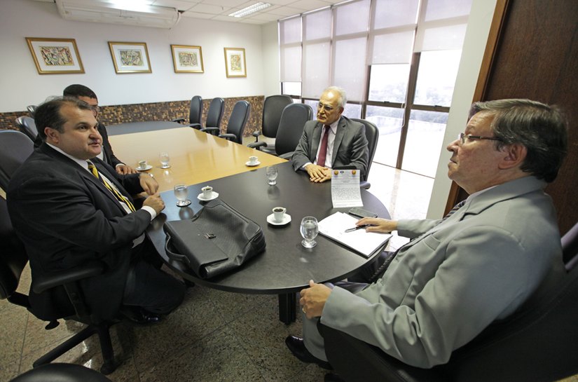 Presidente do TJ e secretário da Fazenda discutem questões orçamentárias