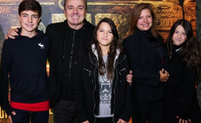 Gugu Liberato e Rose di Matteo com os filhos João, Sofia e Marina