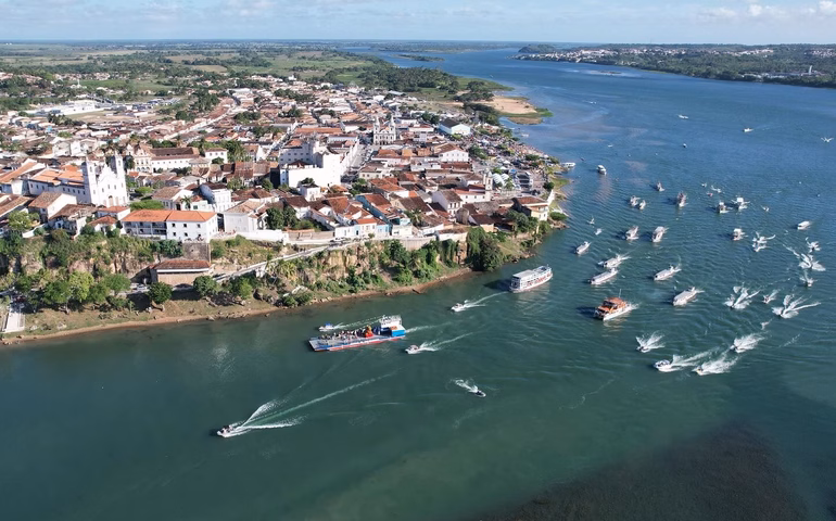 Polícia Militar e Bombeiros reforçam segurança em Penedo durante os festejos de Bom Jesus dos Navegantes