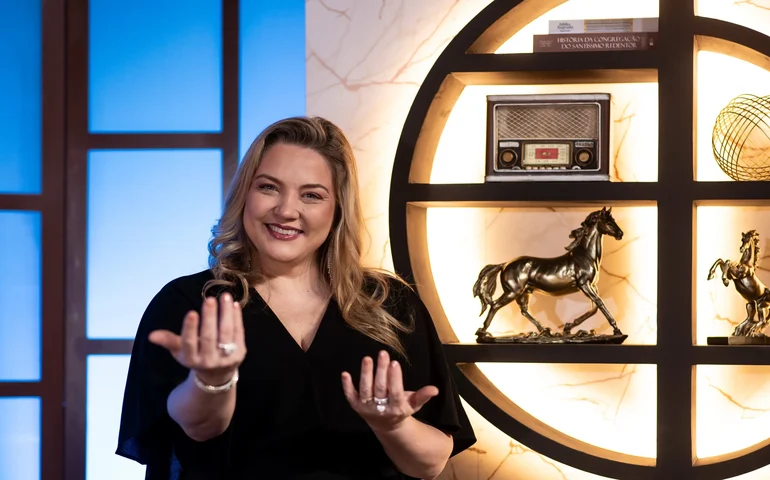 Gaúcho da Fronteira anima o palco do Aparecida Sertaneja