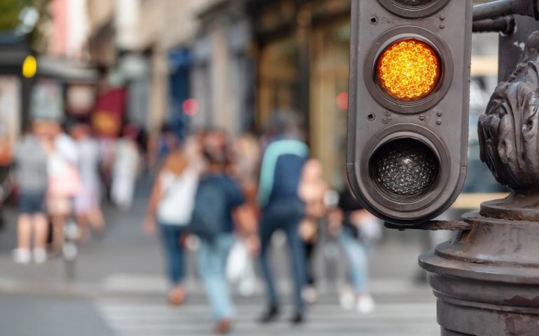 Plenário da Câmara pode votar nesta sexta projeto sobre sinalização de travessia de pedestres