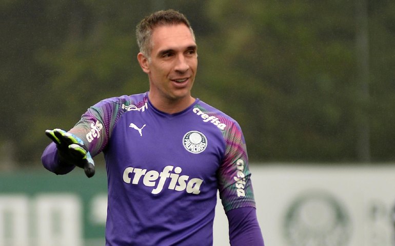 Prass critica Mattos por saída mal conduzida do Palmeiras e rebate declarações